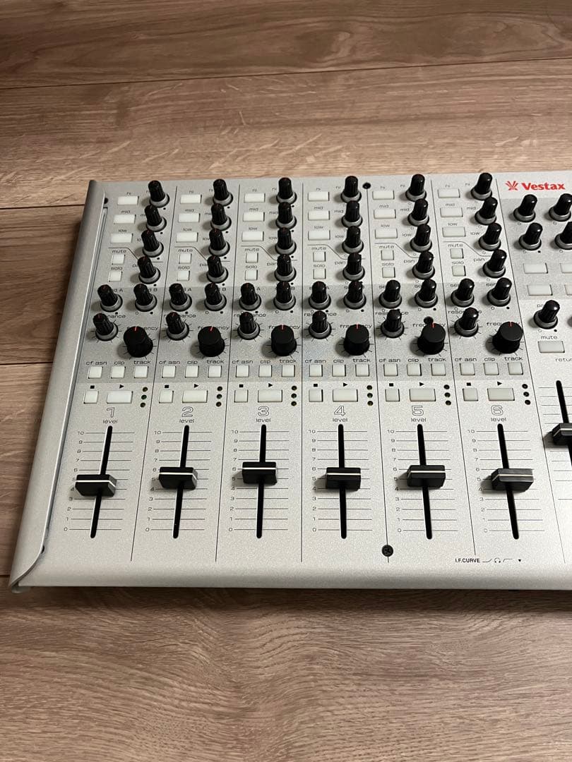 Vestax MIDIコントローラー VCM-600