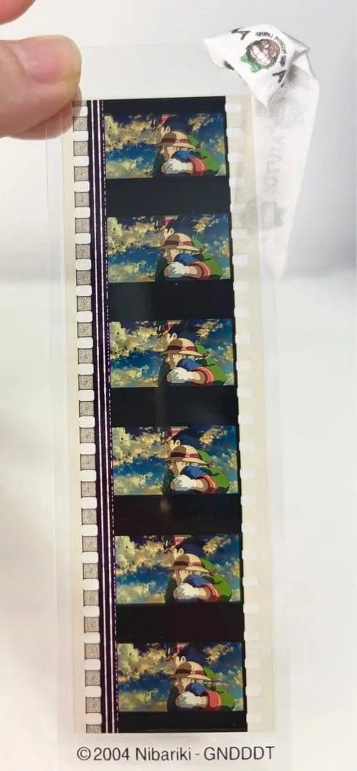 【終了間近！ハウルの動く城、新品】フィルムブックマーカー３枚&トランプ&フィルム