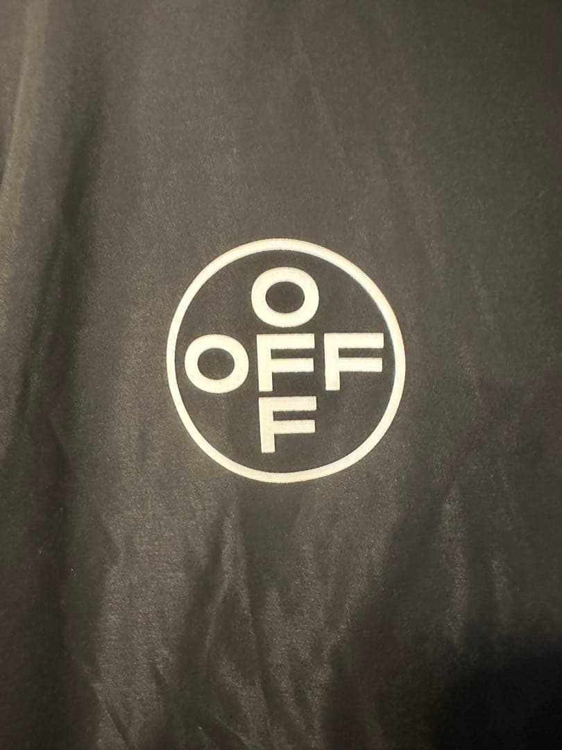 Off-White ブラック ナイロンジャケット
