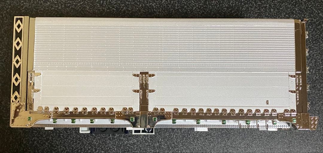 デコトラプラモデル。4t用フレーム幅アオシマ製造りボディ