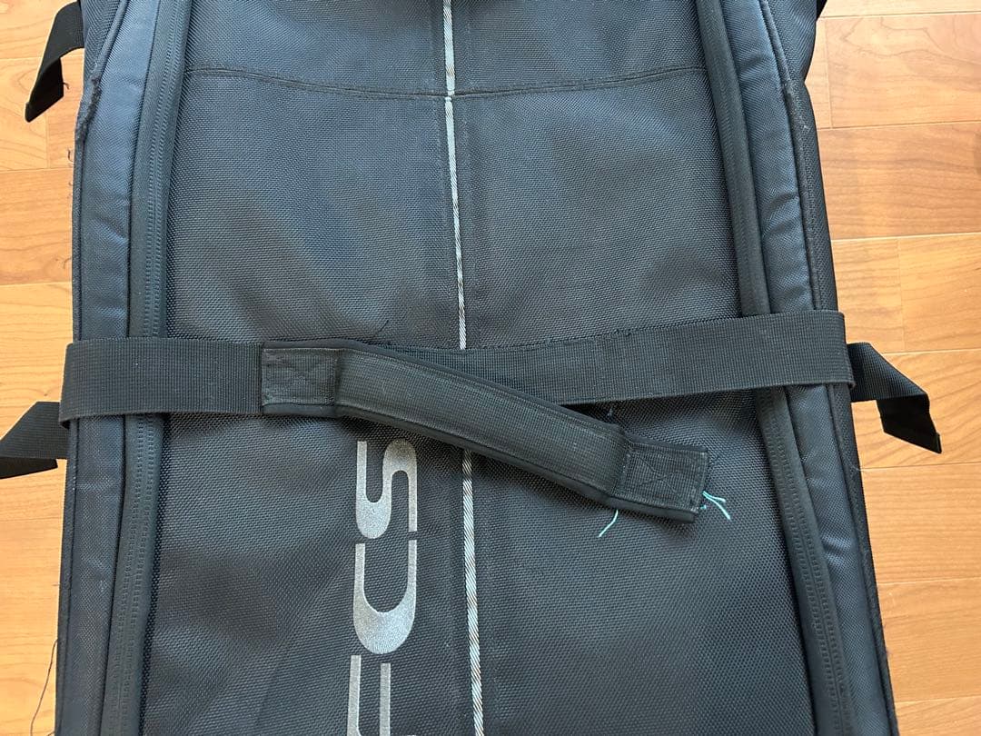 FCS ホイール付き　サーフトリップ　キャリーケース