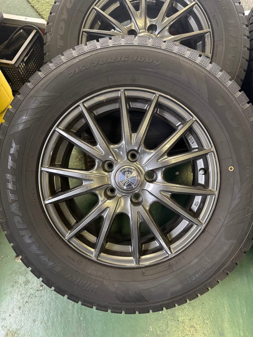 トーヨー　ウィンタートランパス　タイヤ・ホイールセット　215/70R16