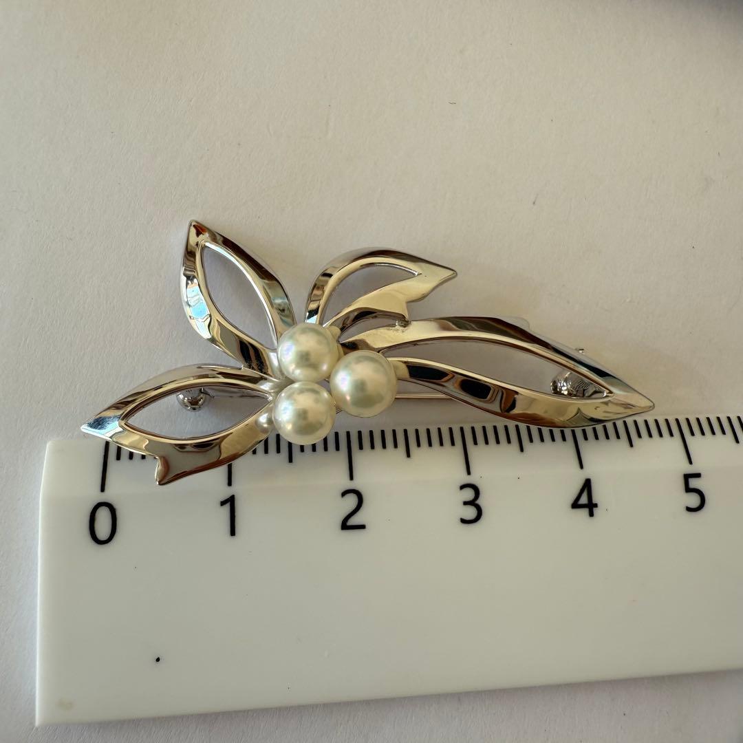 ミキモト　リーフ　シルバー　ブローチ