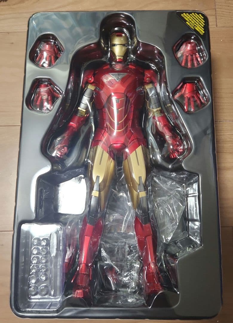 ホットトイズ アイアンマン2 マークVI 1/6六本木エディション