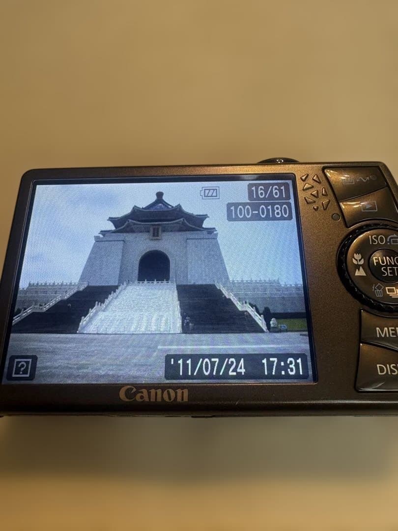 Canon IXYDIGITAL920IS デジカメ本体/充電器/接続ケーブル