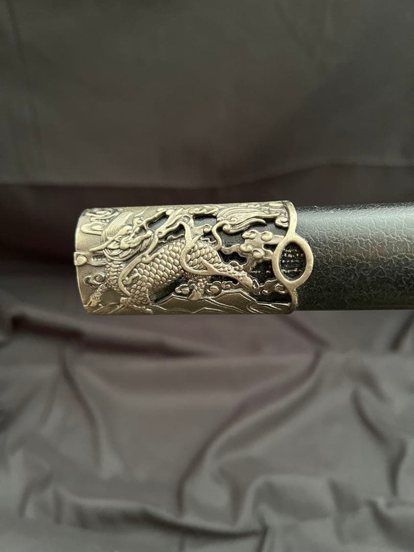 軍刀 龍頭模様銀柄　日本刀 模造刀 居合刀 武士道 鑑賞用 全長約73cm