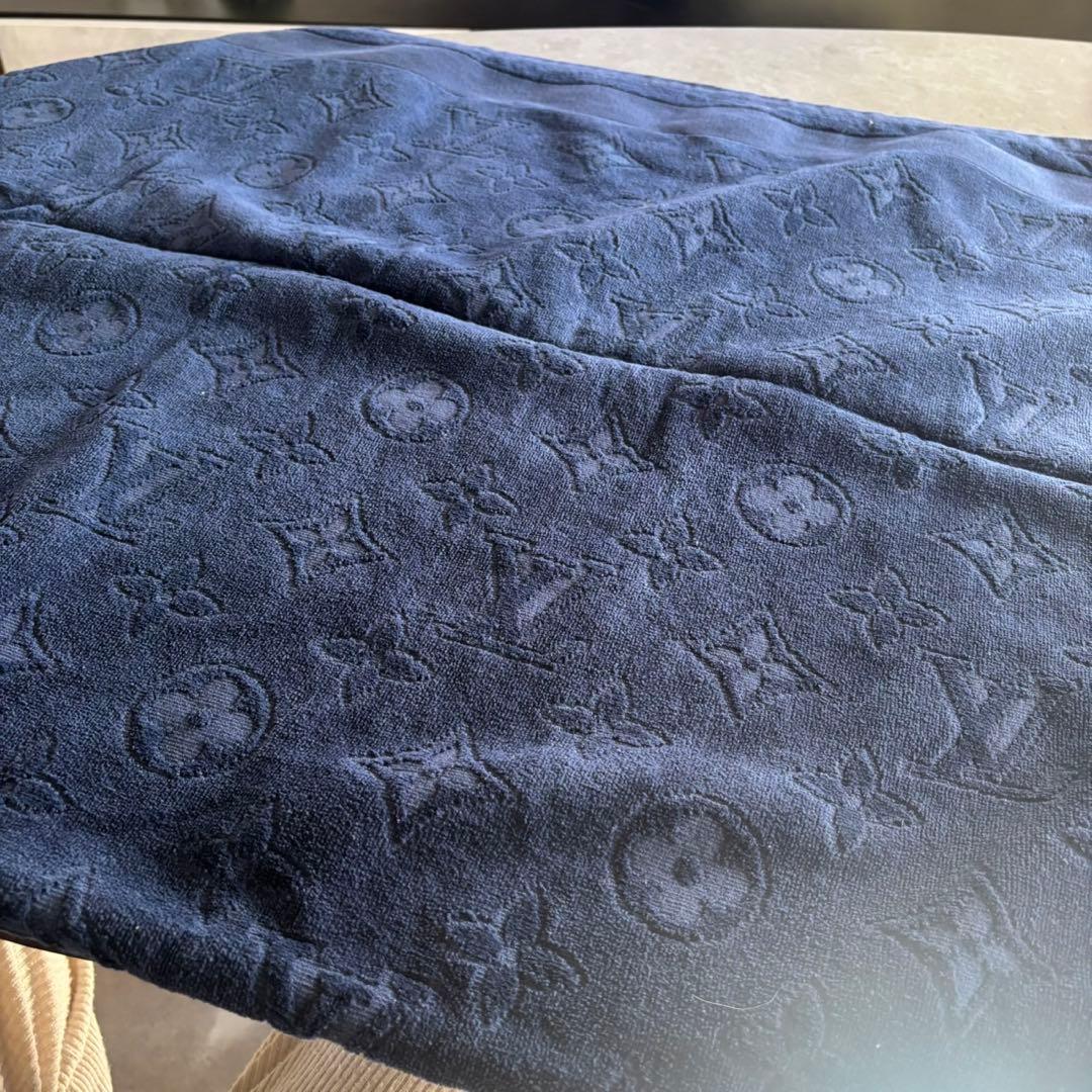 Louis Vuitton ルイヴィトン　ビーチタオル・LV バケーション