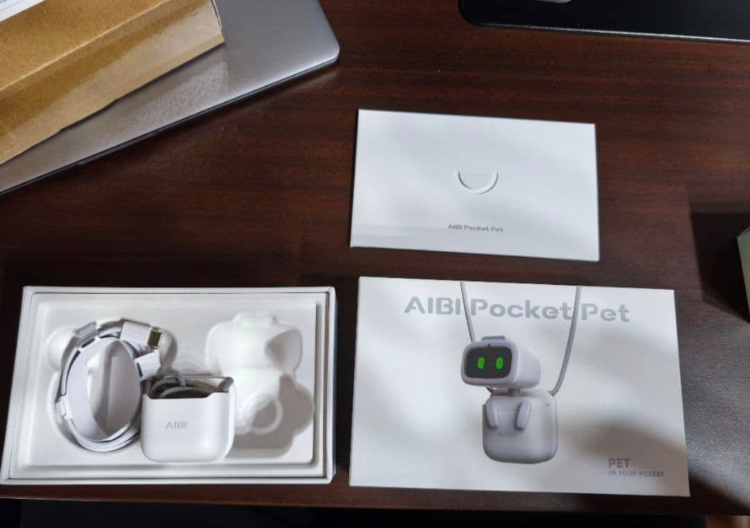 【超美品・保護フィルム付き】AIBI ポケットペット