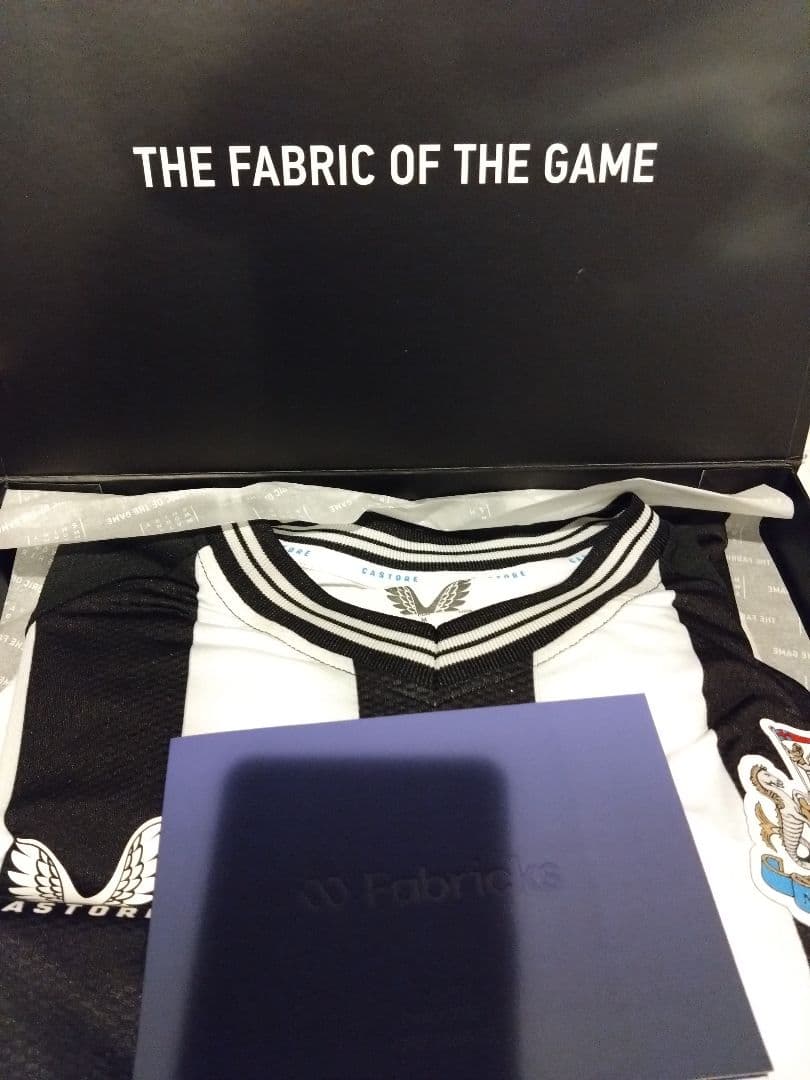 ニューキャッスル　支給品ユニフォーム　証明書