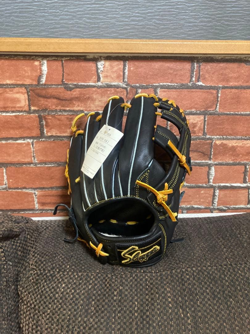 ⭐️(本日限定価格) スラッガー　軟式大人用内野手グラブ