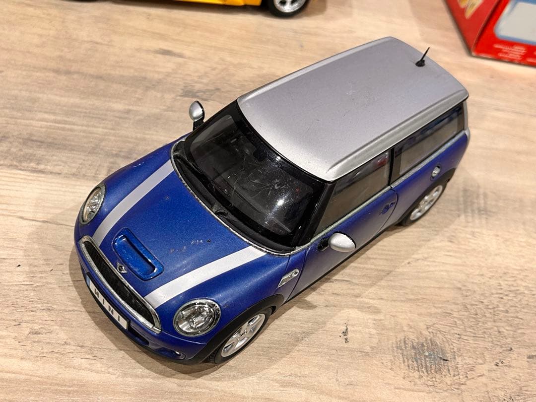 京商　MINI Cooper クラブマン　1/18 ミニクーパー　模型　ミニカー