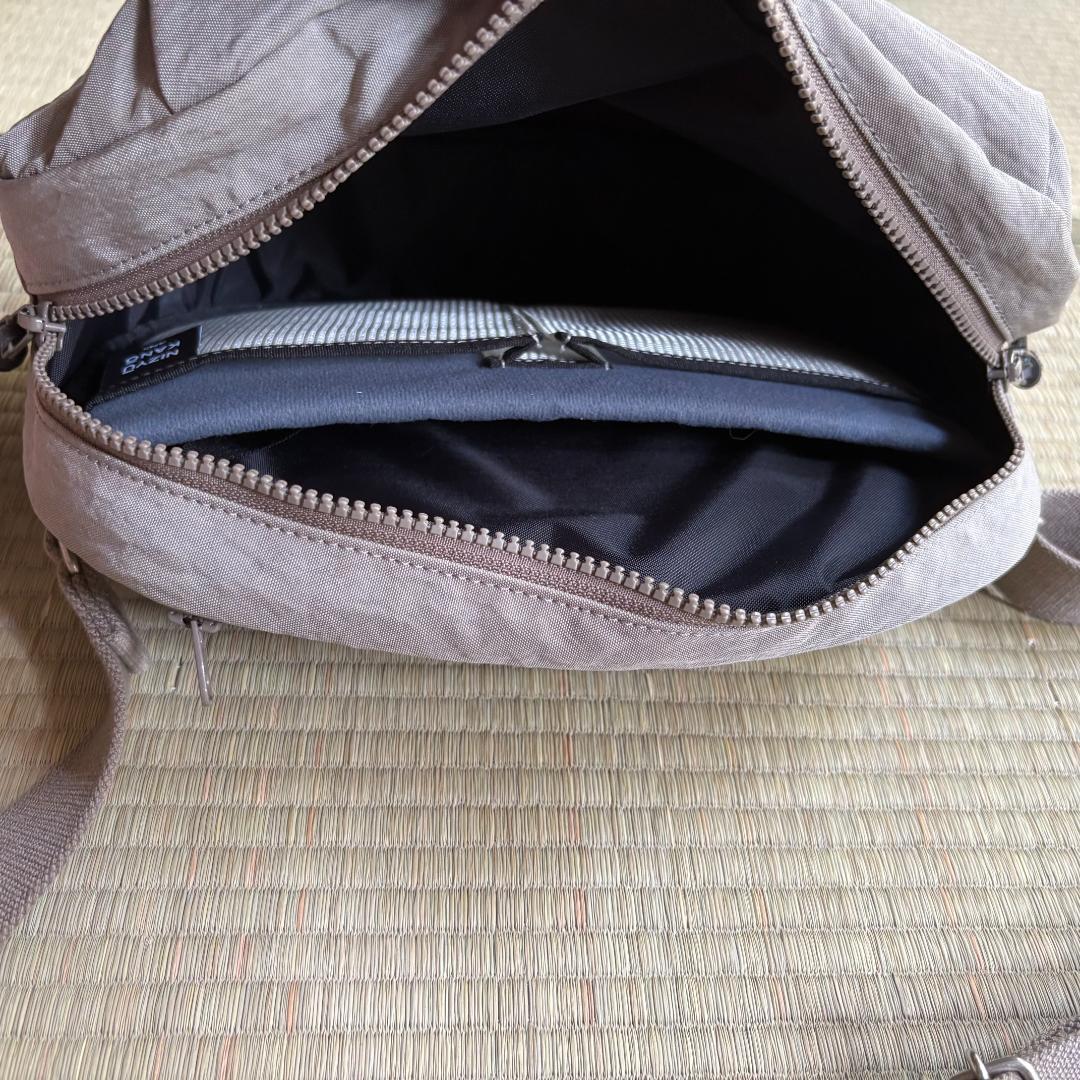 NIZYU KANO FUKUI SIWAナイロンボディバッグM グレージュ