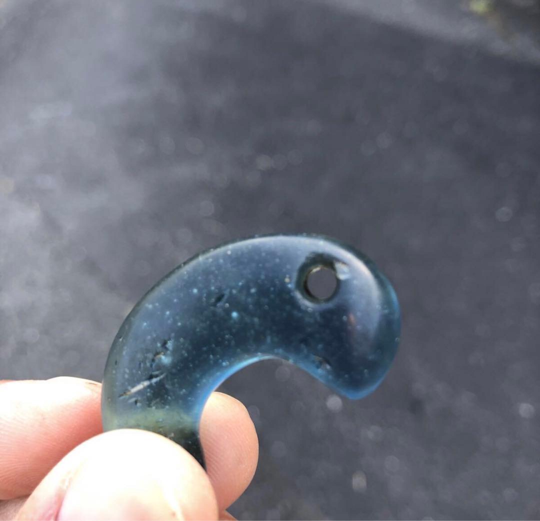 勾玉　（n）　箱付き