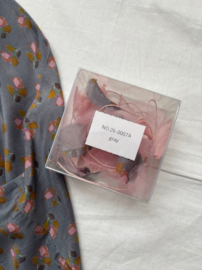 【美品】TOWAVASE トワヴァーズ　Louis blouse