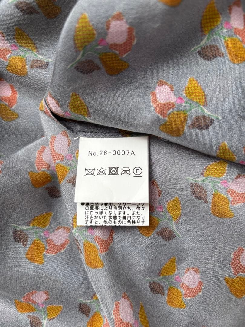 【美品】TOWAVASE トワヴァーズ　Louis blouse