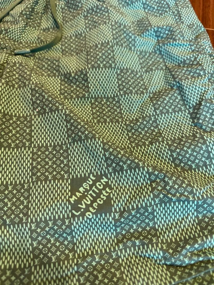 LOUIS VUITTONルイヴィトンメンズ水着XS