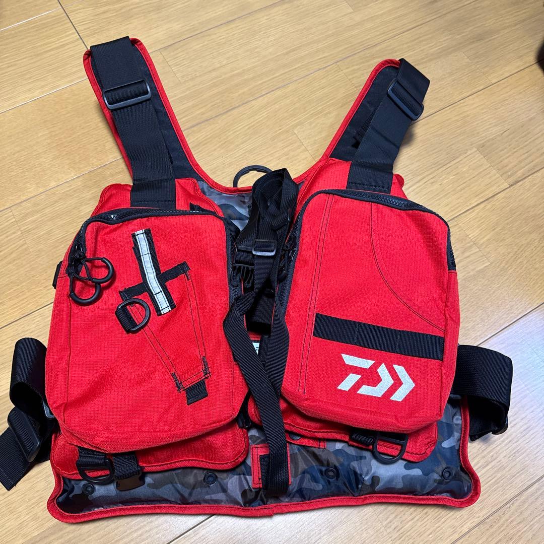 Daiwa ゲームベスト　赤