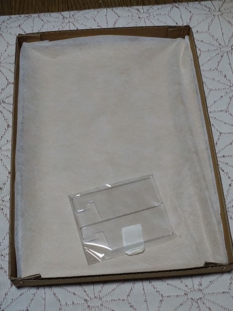 necömi展会場のみで受注販売された直筆サイン入り B5アクリルボード+オマケ