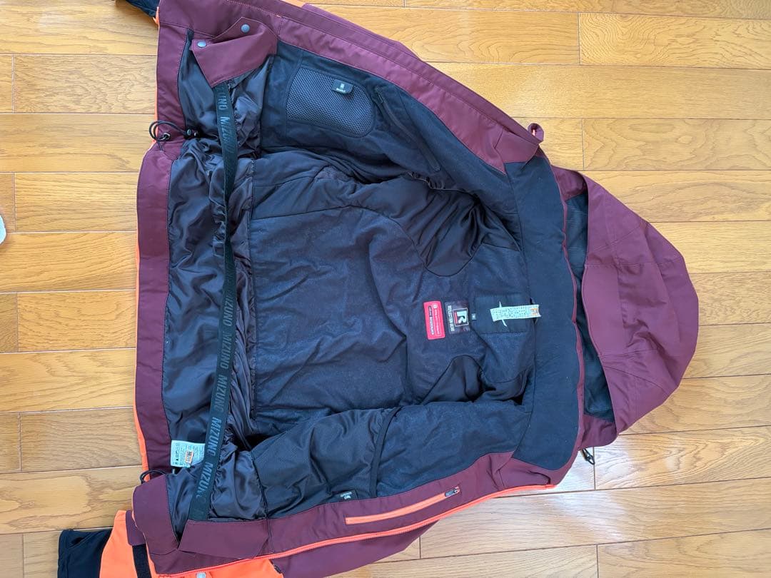 クリーニング済 ミズノ スキーウェア 上下 M mizunoカタログ外品