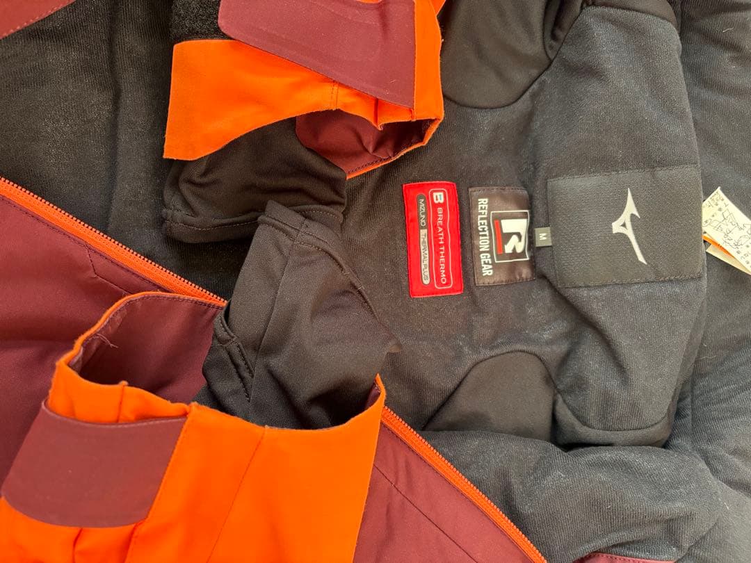 クリーニング済 ミズノ スキーウェア 上下 M mizunoカタログ外品