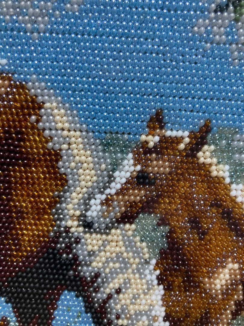Wonderful horses by the lakeビーズ刺繍の絵です。