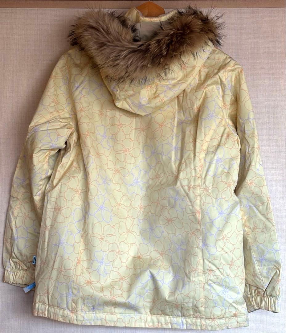 スキーウェア(女性用) フード付き淡い黄色