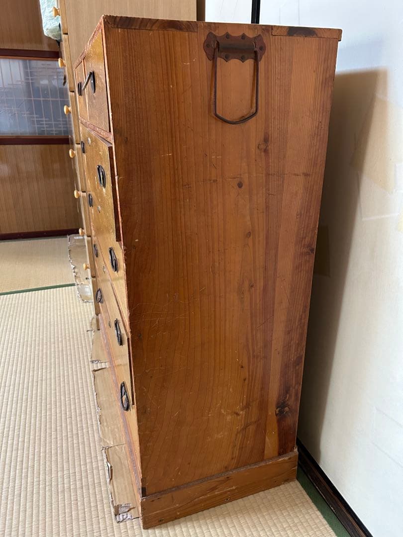 昭和レトロなタンス