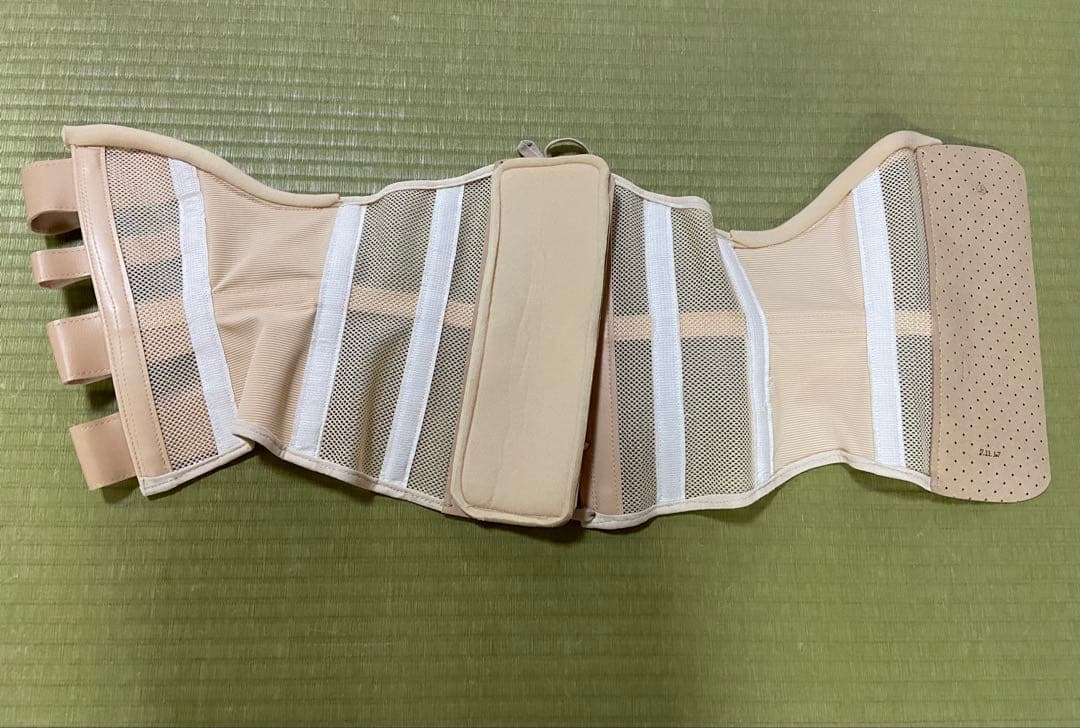 ベージュ メッシュ 腰痛ベルト オーダーメイドコルセット 医療用 介護用