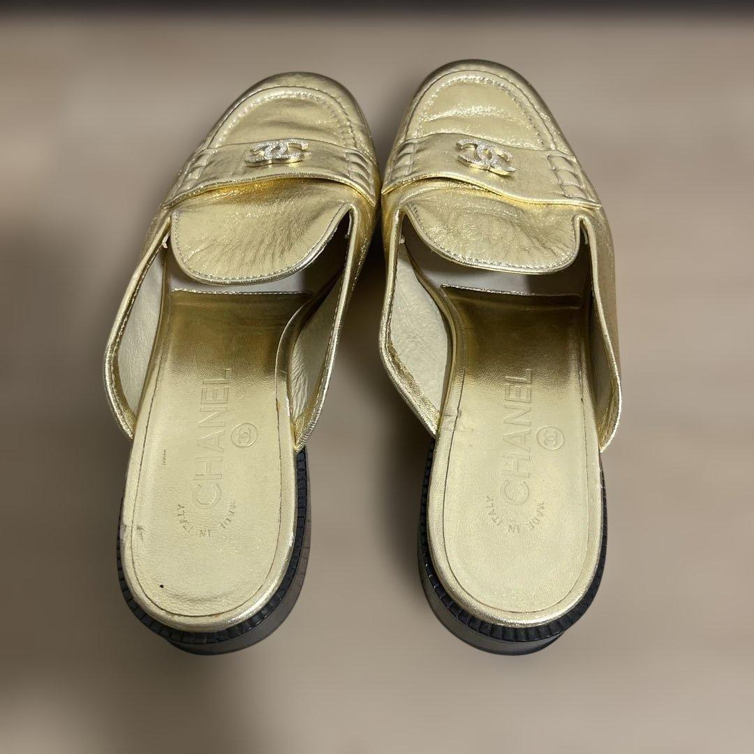 CHANEL ゴールド ローファーサンダル　38C