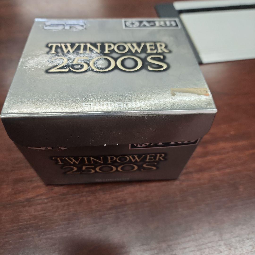 TWIN POWER 2500S リール