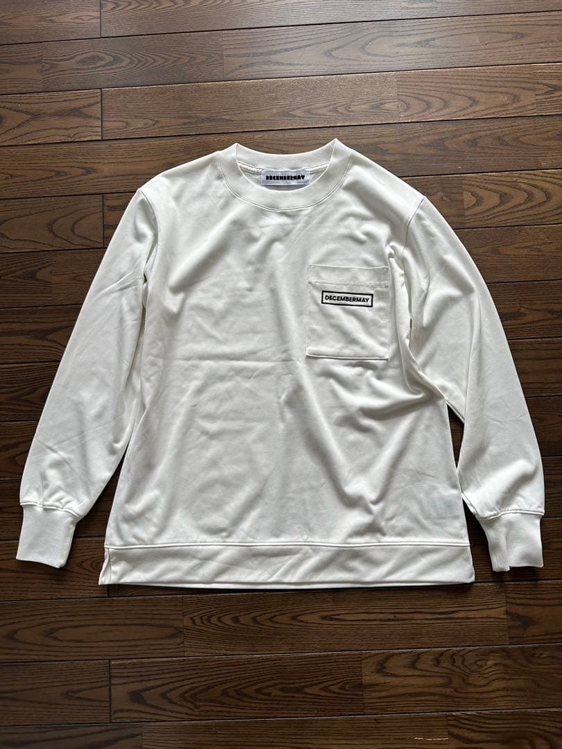 ディセンバーメイ　モックネックシャツ2枚セット