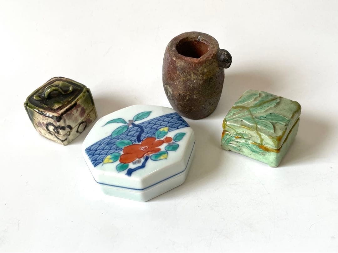 骨董　アンティーク　香合　蓋置　4点　ミニチュア　鍋島　織部　古備前　おもり　錘