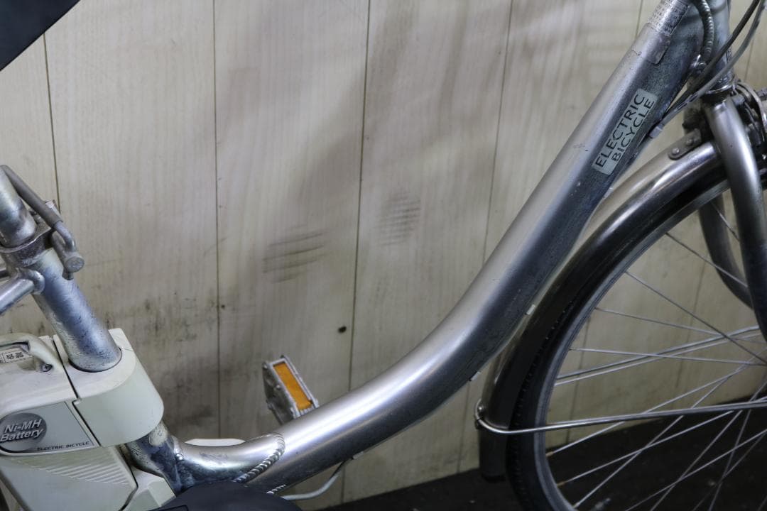 人気良品！パナソニック KE-EHAD63S 26型アルミ 3段 充電器付き