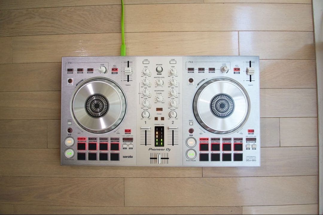 Pioneer DJ DDJ-SB コントローラー