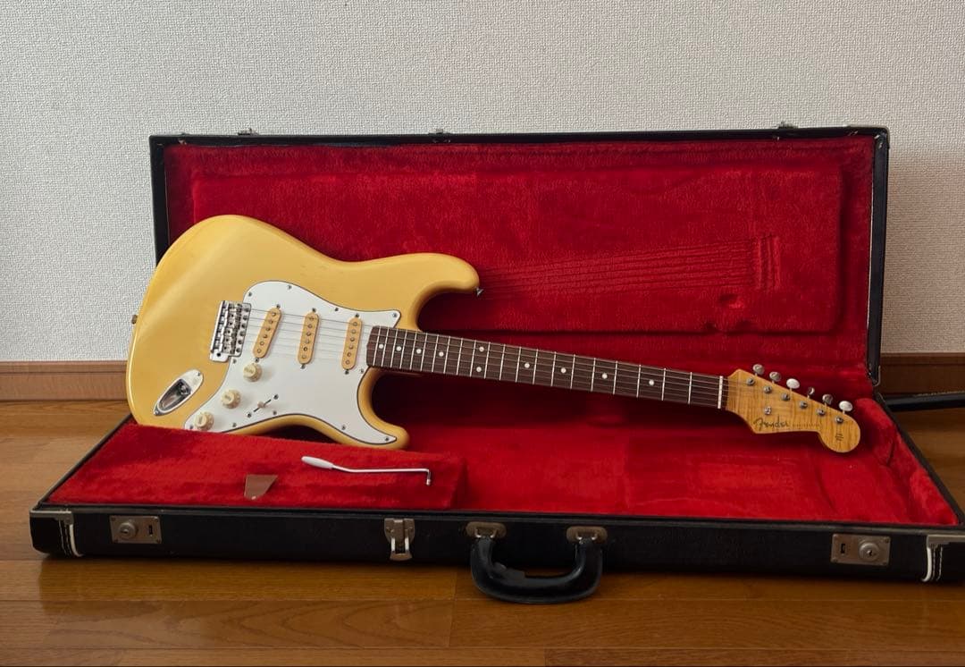 Fender Japan Stratocaster フェンダー　ストラト