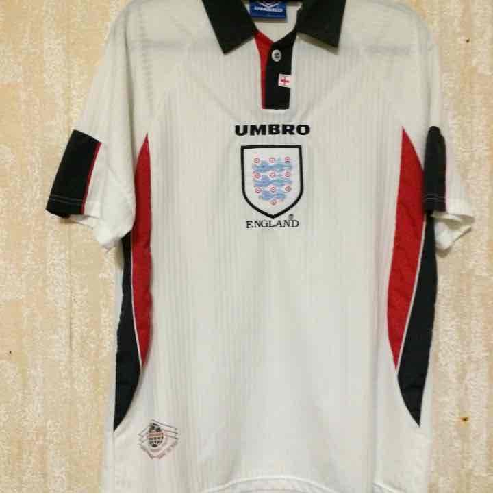 旧イングランド代表ユニホーム