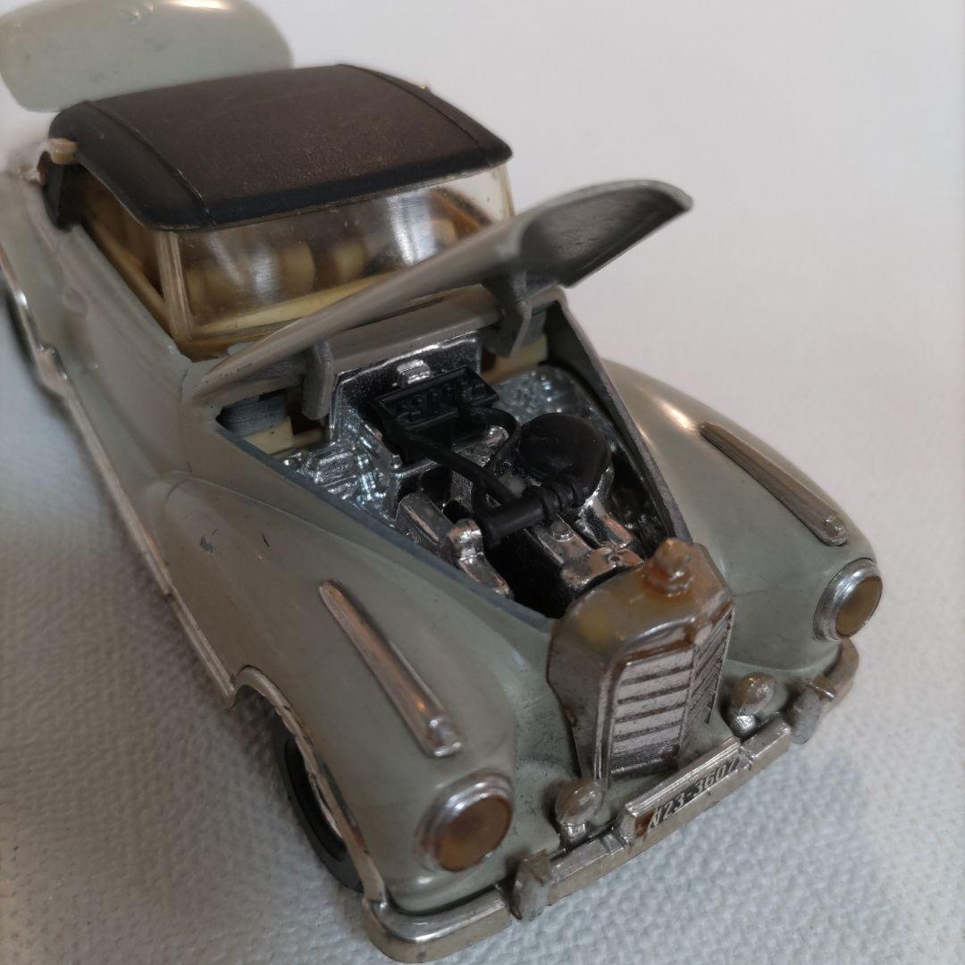 (送料込み)【1/36ダイキャストカー】Corgi メルセデス ベンツ 300S