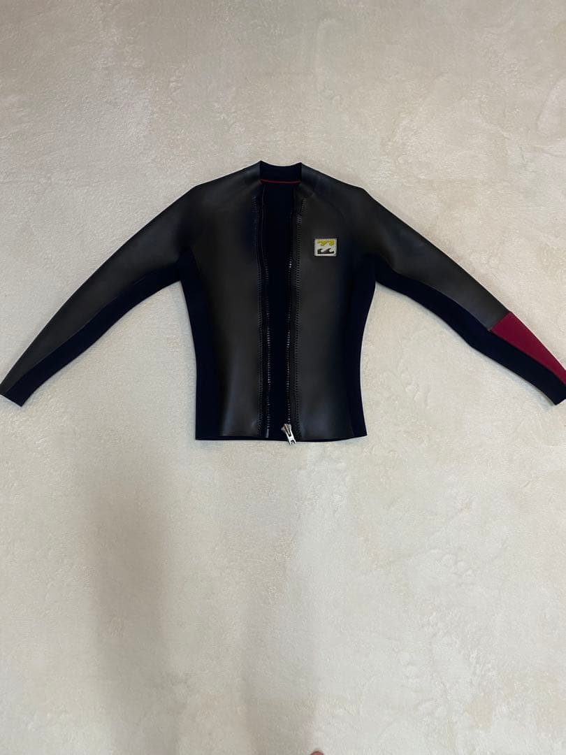 ビラボン長袖タッパー 黒赤　BILLABONG Lサイズ