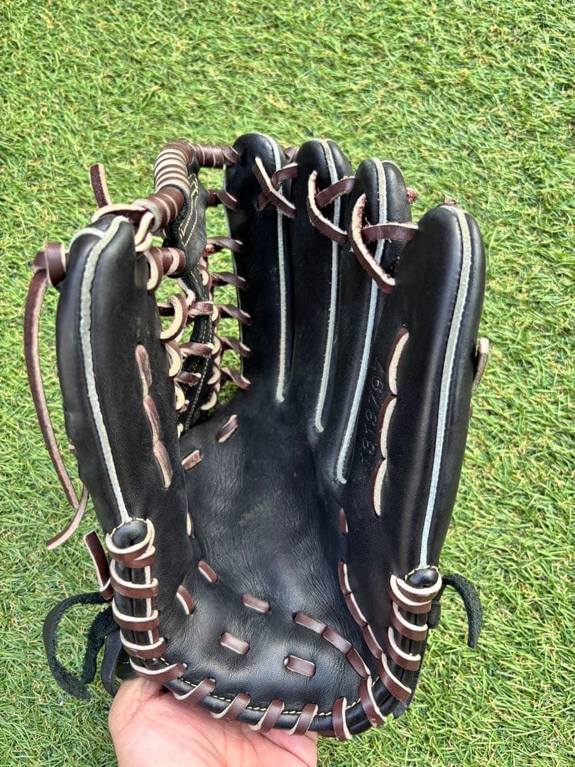 Under Armour アンダーアーマー　 軟式グローブ 黒　外野手用