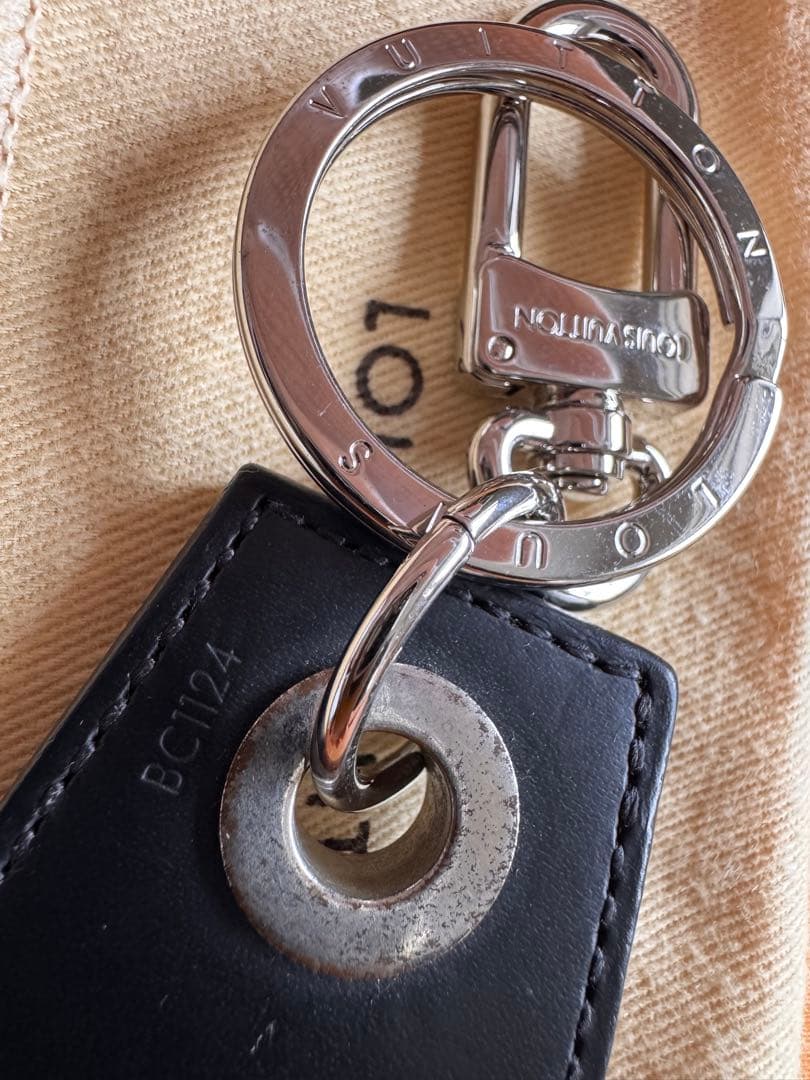 ルイヴィトン ダミエグラフィット アンシャッペ M67916 キーホルダー