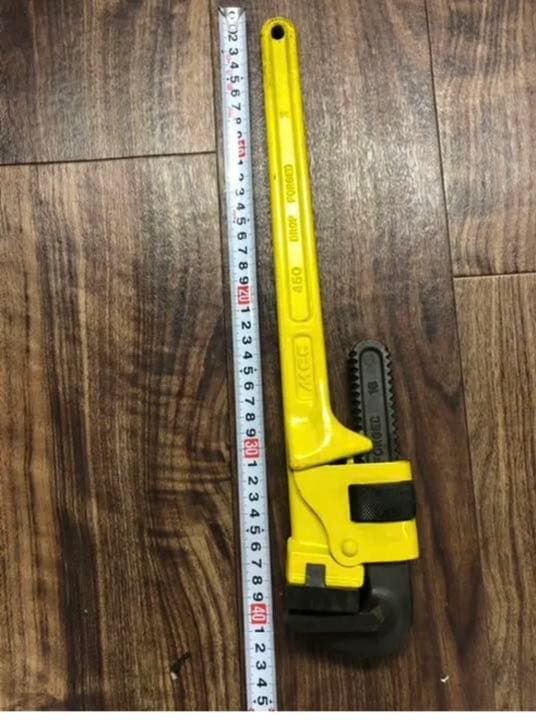 未使用　MCCパイプレンチ 被覆管用450