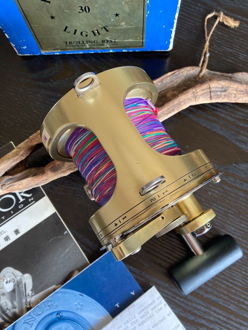 FIN・NOR 30 LIGHT フィンノール　リール