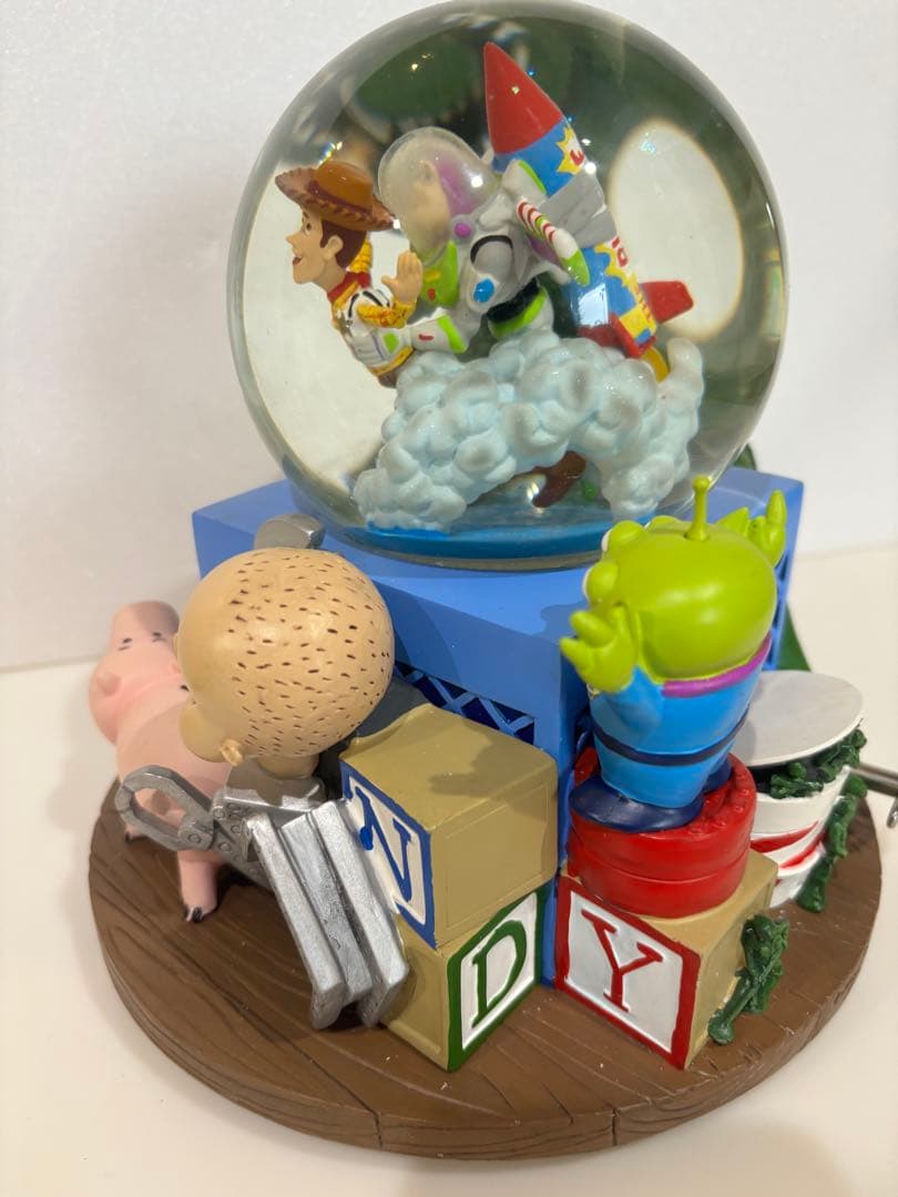 トイストーリー　スノードーム　スノーグローブ　オルゴール
