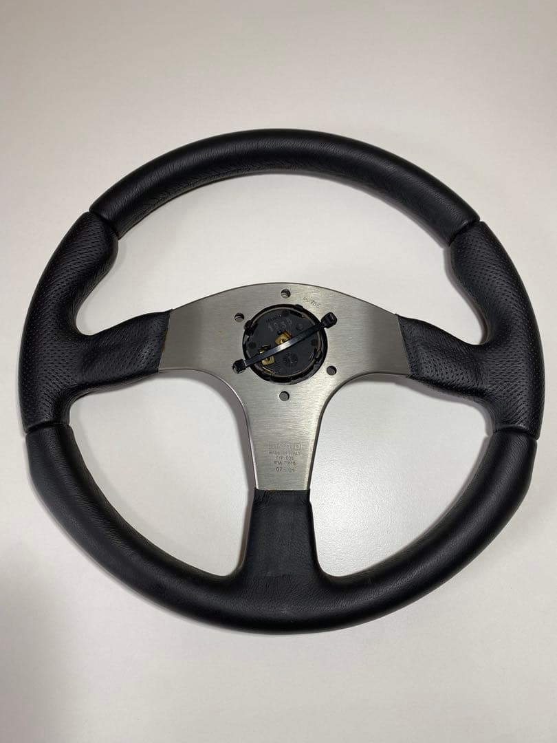MOMO RACE ステアリング 35 ф