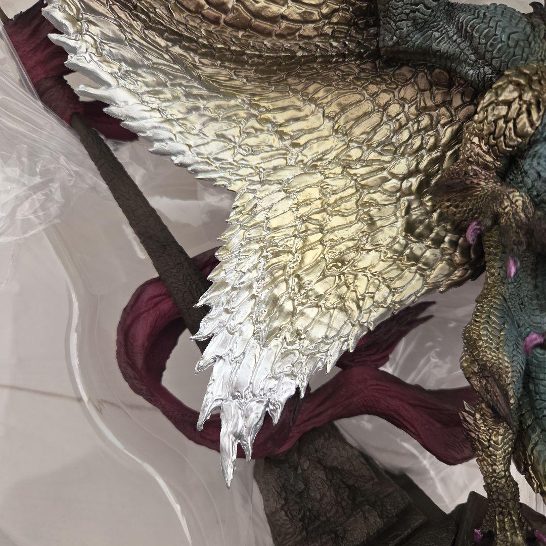 カプコンクリエイターズモデル　天廻龍シャガルマガラ　箱あり