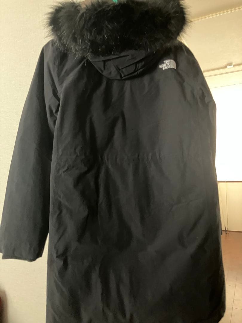 ノースフェイスのモッズコート、表示サイズより大きめ