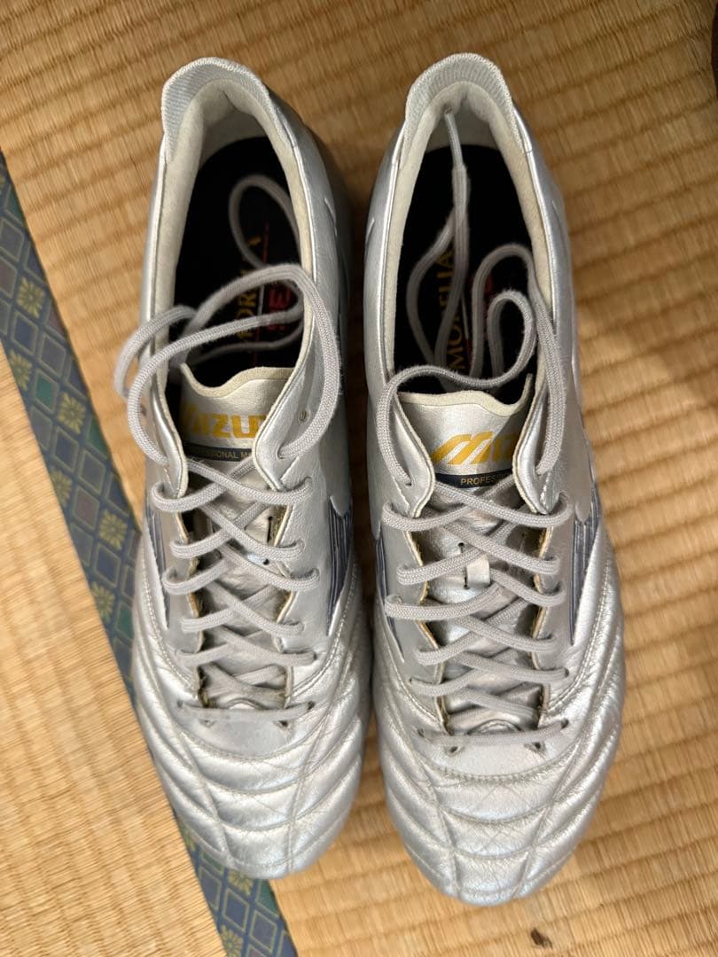 Mizuno モレリアネオ4シルバー