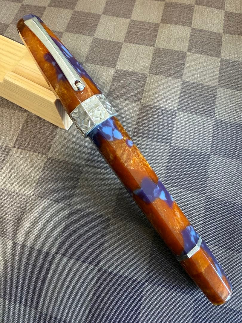 モンテグラッパ万年筆、未使用品