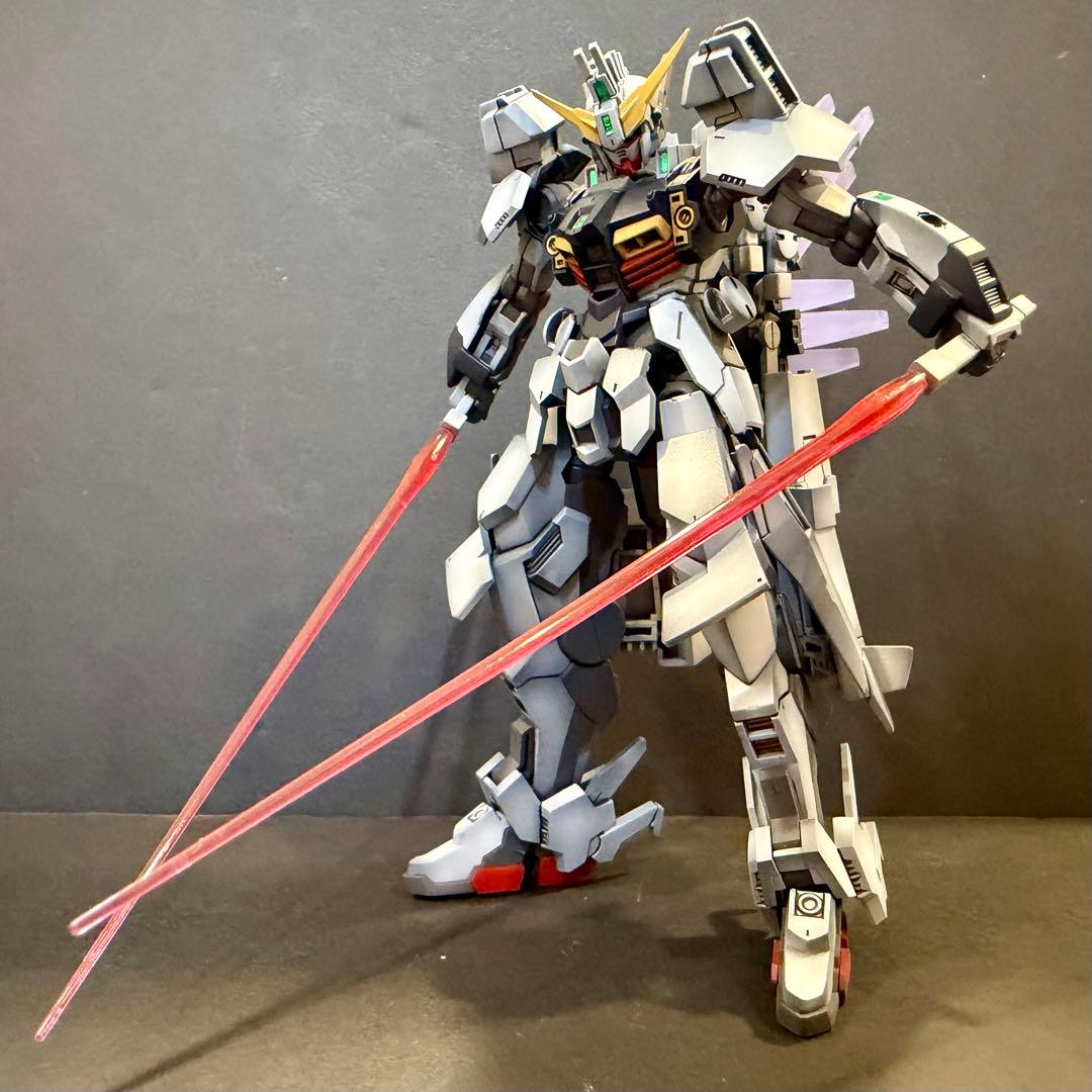HG 1/144ガンダムジリウス 塗装済 完成品