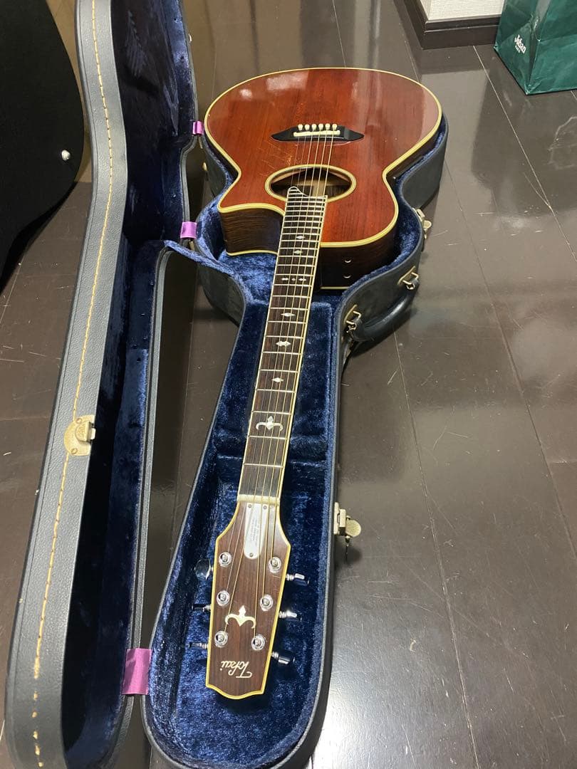 アコースティックギター　tokai